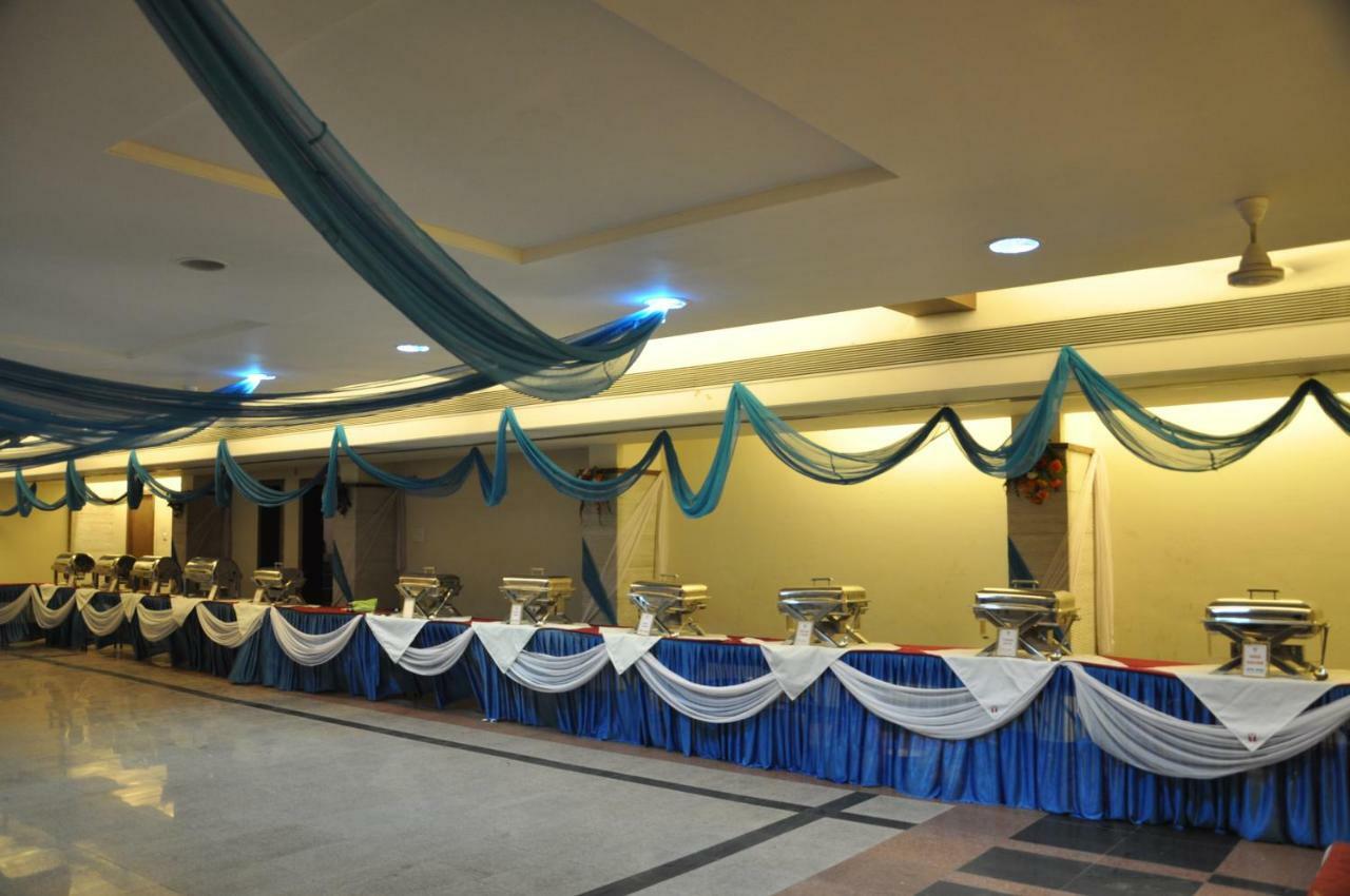 Hotel Sheela Shree Plaza Jhānsi Exterior foto